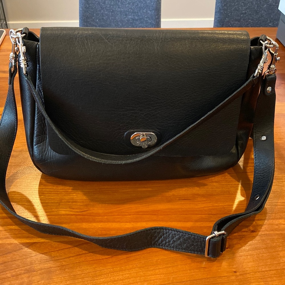 m0851 Black Leather Dual Strap Hand Bag